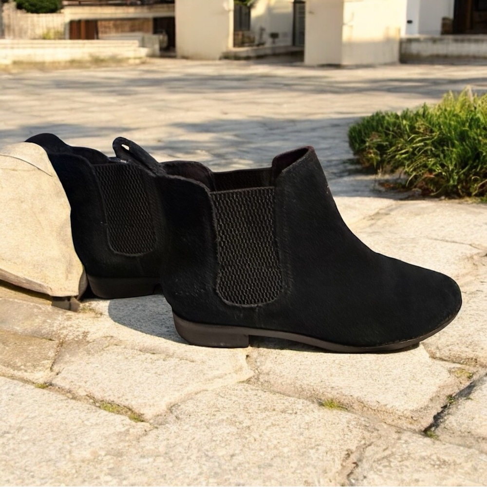 Toms Black Ankle Booties with Elastic Panels